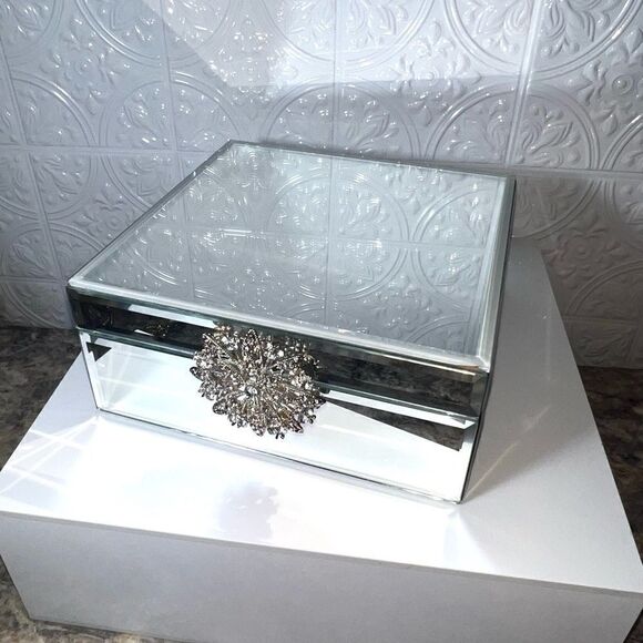 American Atelier Glass Jewelry Keepsake Box - Picture 2 of 6